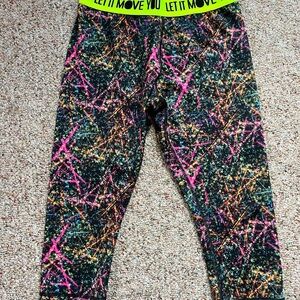 Zumba Fitness Sparks Fly Let it Move You Capri Leggings